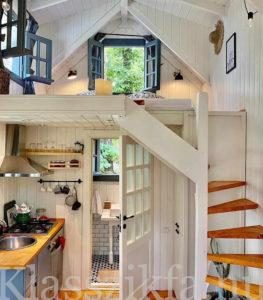 Tiny house